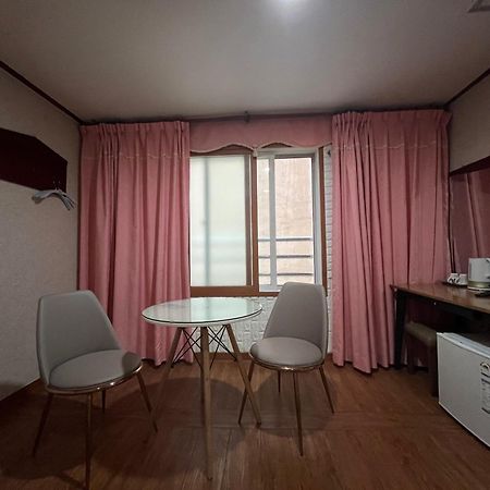 Oreum Motel Чеджудо Экстерьер фото
